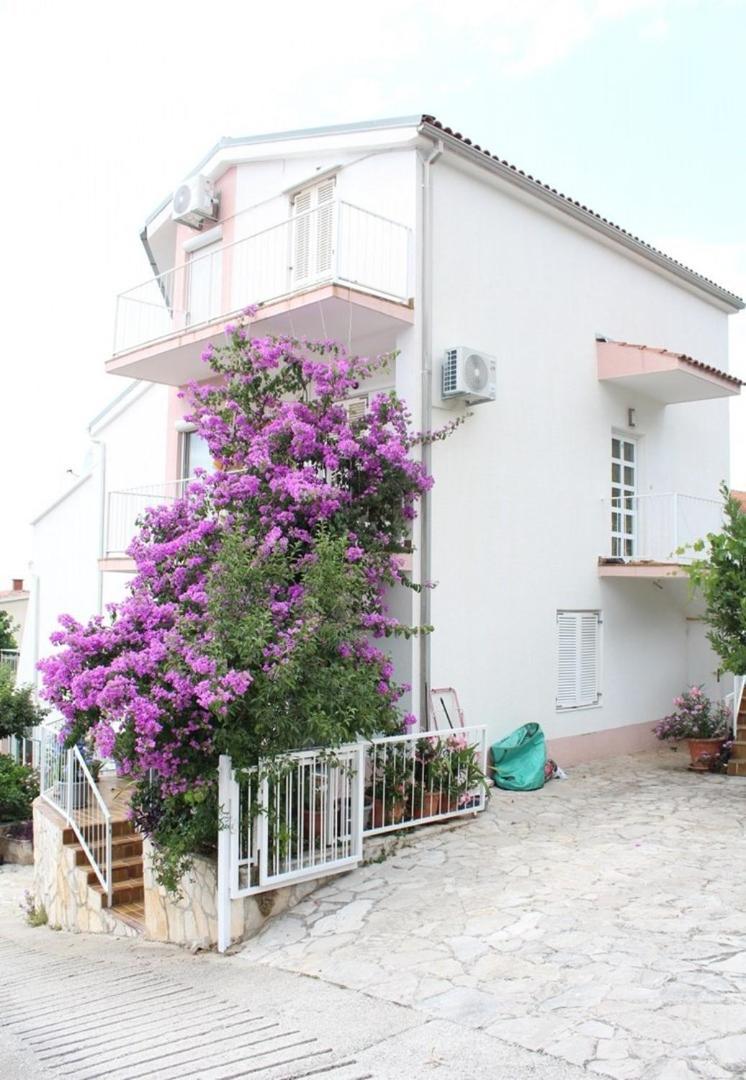 Apartment Bajuti Primošten Extérieur photo