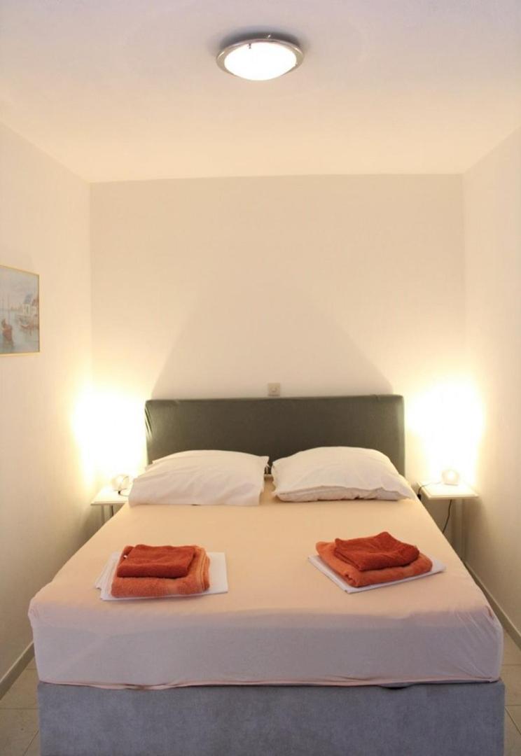 Apartment Bajuti Primošten Extérieur photo