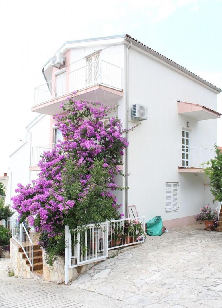 Apartment Bajuti Primošten Extérieur photo